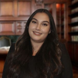 Bella Mendoza